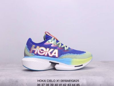公司级hoka 霍卡 Hoka Cielo X1 竞速跑鞋 外观整合hoka 顶尖碳板技术、中底泡棉科技和几何学，设计符合自然步态的不对称鞋面和鞋底结构，专为精