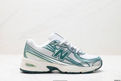 公司级New Balance Nb5740系列 凭借多种严选的优质素材重塑出让人耳目一新又充满层次感的革新中低结构。为呼应90年代的巨大化潮流，鞋侧也点题采用了