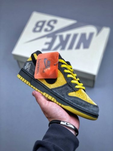 今日福利款 Supreme X Nike Sb Dunk Low “Ocean Fog”限定款 灰黄配色 独家版型蒸餾加工帶來的是更好的视觉和脚感体验 清洁度