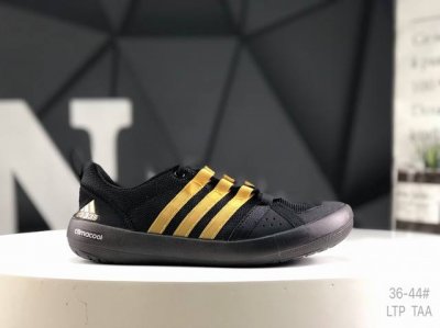 阿迪达斯Adidas Climacool Boat Lace Graphic 水果涉水鞋爆米花慢跑鞋 以干爽排汗，舒适透气和强抓地力的特点让爬山涉水成为愉快的享