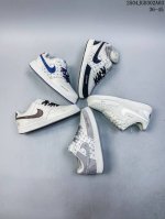 Nike Court Vision Low 休闲运动板鞋 低帮百搭透气休闲运动板鞋，经典耐用的设计，兼顾舒适脚感和出众风范，演绎匠心之作。结构性的支撑贴合感结合