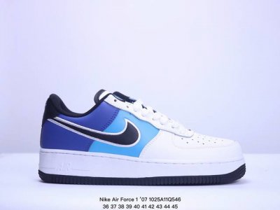 耐克 Nike Air Force 1 ’07 空军一号低帮百搭休闲运动板鞋。柔软、弹性十足的缓震性能和出色的中底设计，横跨复古与现代的外型结合，造就出风靡全球