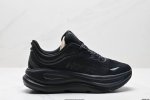 270 公司级小红书推荐Hoka W Bondi 9全新配色 这个品牌来自于新西兰的毛利语，Hoka表示大地，One One表示飞越，连起来就是飞越地平线，On