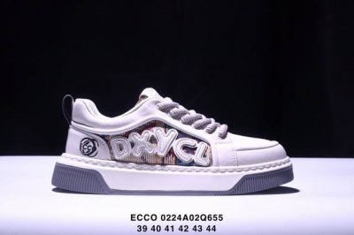 Ecco爱步 广东原版透气 配备原版三件套 防尘纸 高弹大底 全头层牛皮 新款百搭休闲款 纯手工制成 鞋面走线工整 清晰质感 原单品质 拼接运动透气网布 采用E