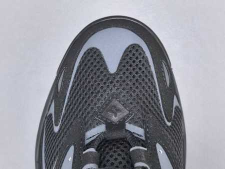 渠道优势 ！ 工厂p直供 Lv Louis Vuitton Runner Tatic 牛皮 舒适运动 低帮 生活休闲鞋 男款 尺码：40 41 42 43 44 - 点击图像关闭