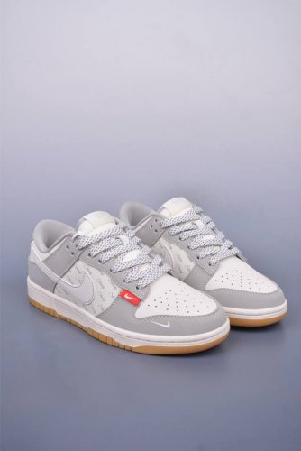 Nike Sb Dunk Low Stussy联名 纯原大厂出品 极力推荐 原装头层材料 独家版型蒸餾加工 帶來的是更好的视觉和脚感体验 大厂纯原品质出货 清洁