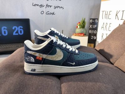 耐克Nike Air Force 1 Low 空军一号 Af1 蛇年北面限定版，蛇皮纹防水高定。低帮百搭休闲运动板鞋。柔软、弹性十足的缓震性能和出色的中底设计，