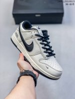 耐克Nike Sb Dunk Low Retro 扣篮系列 复古低帮休闲运动滑板板鞋 采用脚感柔软舒适Zoomair气垫 有效吸收滑板等极限运动在落地时带来的冲