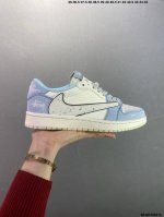 公司级Air Jordan 1 Low Og 高端定制 斯图西米白蓝倒钩 大厂纯原工艺 原楦原纸板 原厂头层皮料 铸造最完美鞋型 一眼区别任何市售土肥圆版本 中