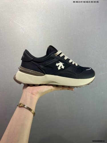 核心私 公司级迪桑特Descente Running Boa舒适通透防滑耐磨透气轻便回弹 低帮跑步鞋 男款 黑色 Id：183Gdd0514
