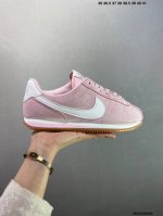 Nike Classic Cortez 耐克经典轻便舒适男子阿甘鞋休闲跑步鞋运动鞋 纯粹而执着的精神 使得Cortez种在了一代人的心里 无论是否喜欢它复古的鞋