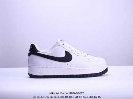 120 Nike/耐克 男女鞋真标带半码，原楦原纸版数据开发版型，采用硬质荔枝纹牛剖皮革鞋面材质，内置全掌Air Sole气垫经典白黑配色，耐克Nike Air - 点击图像关闭