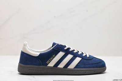 真标adidas Handball Spezial 官方正确版本 阿迪达斯经典款 复古休闲板鞋 全鞋采用反毛皮制作 牛筋耐磨大底 承载青春情怀的板鞋 经典三条杠