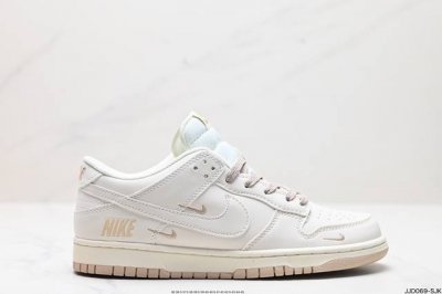 真标耐克nike Dunk Low 扣篮系列 复古低帮休闲运动滑板板鞋 货号:Nk5639-326 尺码:36 36.5 37.5 38 38.5 39 40