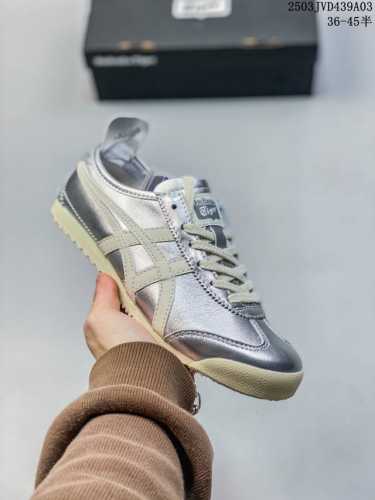 220 Asics/亚瑟士 男女鞋真标半码制，原楦原纸版开发版型，采用粒面头层皮革组合太空革饰条鞋面材质，内嵌冲孔缓震Ortholite(欧索莱)透气吸汗鞋垫贴