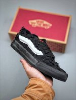 新款Vans Knu Skool 耐磨透气低帮板鞋男女同款款 黑白流苏长毛 颜色:Vans 面包黑色牛仔提苏格子 货号:黑色牛苏长毛格子 尺码：35-44 半