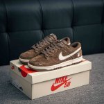 核心私 Nike Dunk 全套原楦原模倾力打造完美版型 独家原厂航空铝磨具打磨大底 鞋头坡度极致还原 无解鞋型 原盒原配 圈内天花板工艺 原厂冲刀 超高清洁度