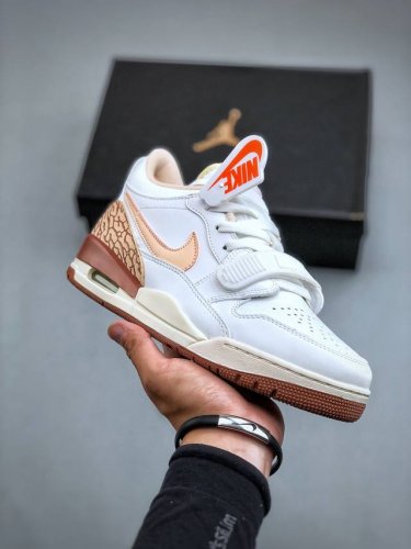 Nike Air Jordan Legacy 312 Low 白棕粉 原厂私磨 原厂纸板 原厂盒装 完美走线 进口头层皮 致力打造精致。乔丹篮球鞋系列 号称 “
