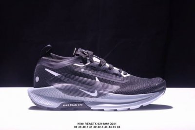 210 耐克Nike Reactx Pegasus Trail 5 Gtx 越野跑步鞋 货号:Fq0908 001 登月兼顾迅疾外观和稳固脚感 后跟覆面和中足动