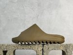 奥莱尾单福利 放店私 Ad Yeezy Foam Runner Mxt 纯原生产线出品 椰子洞洞鞋 陆续开始出货 一体注塑成型 模具前后修改8 9次 精密度要求