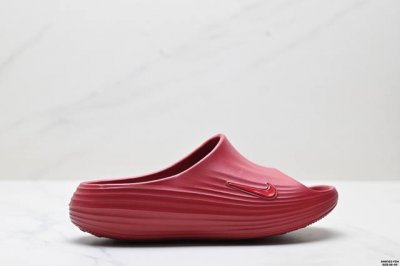 公司级Nike Reactx Rejuven8 Slide耐克 简约舒适 洞洞鞋 由兼具轻便性和耐用性的Eva泡沫打造 拖鞋的外观十分吸引人 融合了舒适与时尚的
