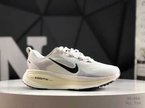 公司级带半码 耐克 Nk Air Zoom Vomero 18 登月18 2025新款缓震休闲跑鞋 #原鞋开发 内置全新缓震Zoom气垫 货号：Hm6803-1