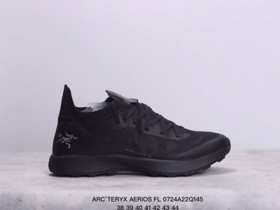 始祖鸟 Arc’Teryx Aerios Fl登山靴 防水加强版男士系列加强版户外防水低帮登山鞋徒步鞋 轻量支撑长距离越野跑鞋 轻便透气户外运动鞋 耐磨轻量 越