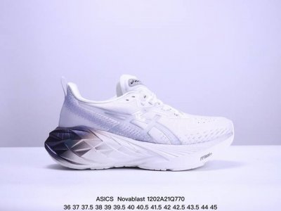 真标带半码！ Asics 亚瑟士novablast 4.0 男女士运动鞋 缓震回弹透气耐磨跑鞋 一鞋一科技：Novablast 4，跑鞋中底同时实现厚软轻弹。主