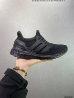 公司级阿迪达斯Adidas Ultraboost Light 耐磨缓震休闲运动跑鞋 采用网材搭配反光皮革鞋面 配上Stretchweb网格外底 提供非凡穿着体验