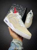 b 公司级Air Jordan Spikize Low Cny 乔丹3.5代 斯派克李 密歇根黄 Jordan Spizike是由Air Jordan数双正代款