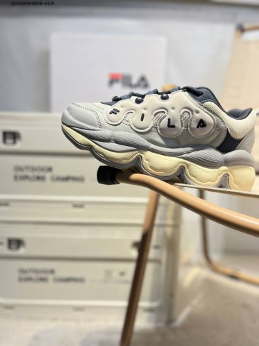 fila Fusion 斐乐 潮牌低帮运动休闲鞋 filafusion主要以时尚运动文化 跨界联名为主 结合当下广受欢迎的滑板街篮 棒球 骑行等时尚运动 运用拼