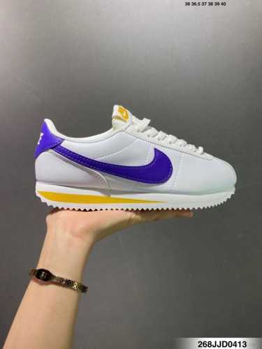 Nike Classic Cortez 耐克经典轻便舒适阿甘鞋休闲跑步鞋运动鞋 纯粹而执着的精神 使得Cortez种在了一代人的心里 无论是否喜欢它复古的鞋型