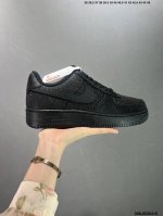 公司级nike Air Force1 全新配色 #原楦头原纸板 打造纯正空军版型 #专注外贸渠道 全掌内置蜂窝气垫 #原盒配件 原厂中底钢印、拉帮完美 货号：C