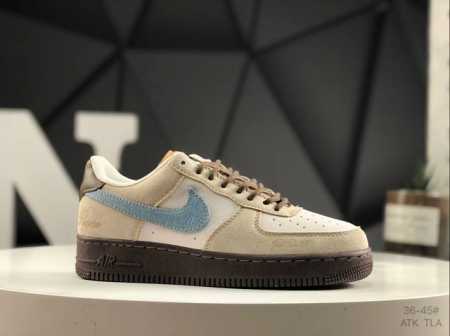 160 真标带半码耐克Nike Air Force 1“07空军一号低帮百搭休闲运动板鞋。柔软、弹性十足的缓震性能和出色的中底设计，横跨复古与现代的外型结合，造 - 点击图像关闭