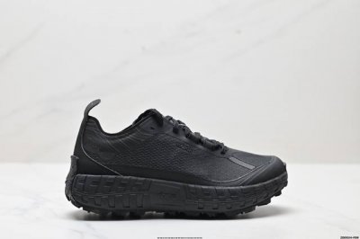 公司级Norda 001 厚底系带耐磨 低帮 户外 越野登山功能鞋 舒适鞋面 具有很好的延展性 时尚质感鞋面 系带闭合方式 后跟采用柔软材质舒适贴合脚踝 货号: