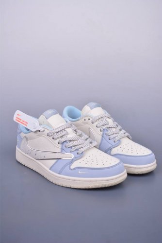 Fragment X Travis Scott X 斯图西 Air Jordan 1 Low 三方联名倒钩 全新的三方联名低帮倒钩鞋面延续了黑脚趾设计，整双鞋以