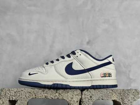 D版 Nike Dunk Sb Low 定制配色 dunk Sb顾名思义，具有经典的dunk血缘，又注入了更多的时尚元素。相较于普通的dunk滑板鞋，改良版的d - 点击图像关闭