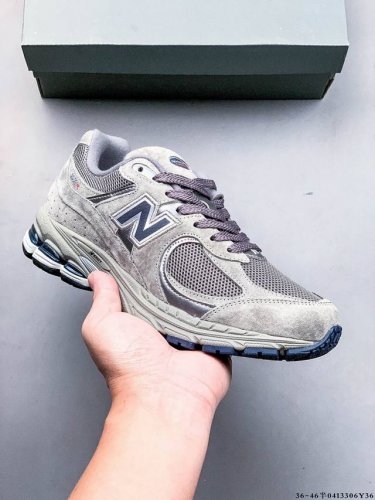 新百伦 New Balance Nb 2 复古运动鞋 Wl 2Ra全球首发专治各种不帅 鞋身轻便 舒适性相当不错 #原厂代工 正单规格生产 头层小牛皮 橡胶大底