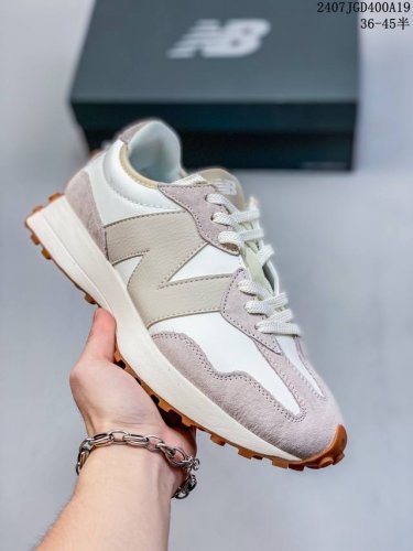 新百伦new Balance Nb327 New Balance Nb327系列复古休闲运动慢跑鞋 原厂细翻毛 原数据档案结合二次高弾md材料打造原版鞋底 鞋面