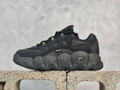放店私 Fila 斐乐 官方透气猫爪鞋 F52W432103Fbk #采用轻质环保太空革组合透气网织布鞋面材质+缓震Eva中底组合厚实橡胶外底 尺码：35.5