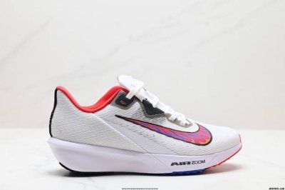 公司级耐克Nike Air Zoom Rival Fly 4超弹透气轻量跑步鞋鞋款搭载 Flyknit 材料 出众弹性 易于穿脱 采用React技术 轻盈耐 跑