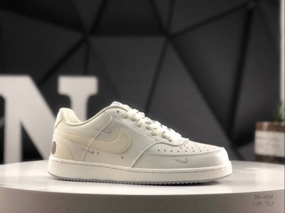 160 真标带半码 耐克 Nike Court Vision 低帮百搭 透气休闲运动板鞋 兼顾舒适脚感和出众风范 演绎匠心之作 结构性的支撑贴合感结合复古篮球设