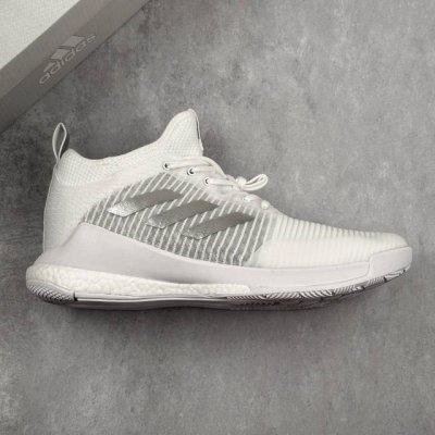 本地 核心私 公司级Adidas Crazyflight Mid 减震防滑 中帮 阿迪达斯 训练鞋 推出可提升室内球场表现的跳高鞋 中切设计增加脚踝支撑 采用透