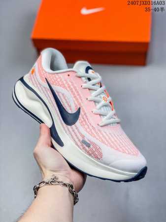 Nk Air Zoom Pegasus 41 登月跑鞋 登月41代超轻网面跑步鞋 脚跟区域营造出色舒适度，而在鞋底部分，搭载全掌型zoom Air配置耐克网面透 - 点击图像关闭