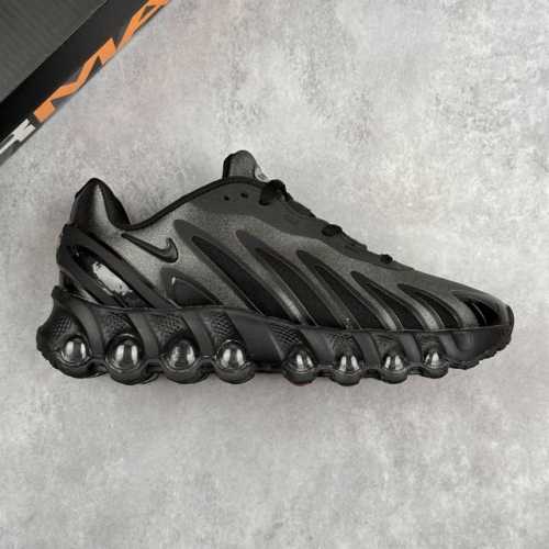 本地 核心私 Nike Air Max Dn8 耐克运动舒适减震气垫跑步鞋 #鞋款旨在透过 Dynamic Air 技术提升全天穿着体验，当中首次采用了全掌 D