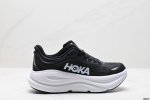 290 公司级小红书推荐Hoka M Clifton 9 全新配色 这个品牌来自于新西兰的毛利语，Hoka表示大地，One One表示飞越，连起来就是飞越地平线