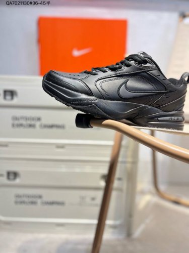 160 耐克 Nike Air Monarch Iv男女子训练鞋厚底老爹鞋休闲复古运动鞋。Nike Air Monarch Iv 运动鞋为你打造出众的训练装备，