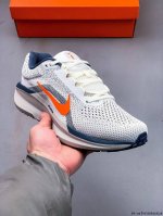 200 公司级！耐克Nike Zoom Winflo 11 登月W11轻质透气休闲运动跑步鞋。升级中底为Cushlon St，材质上更显得轻盈透气，耐磨性提高同