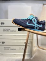 西班牙百年皮具奢华品牌 罗意威Loewe Ballet Runner Sneakers 芭蕾舞 系列阿甘复古风德训薄底百搭休闲运动鞋 尼龙和牛皮革运动鞋，不对称