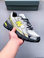 New Balance Nb740 英产 轻便复古休闲运动跑步鞋 全鞋身以网格布作为基地，在细节部分以皮革作为辅助添加，流线感很强。外形和New Balace
